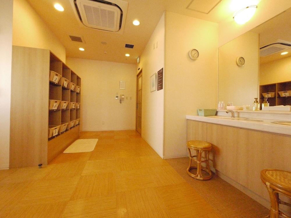 Route-inn Higashimuroran Ekimae