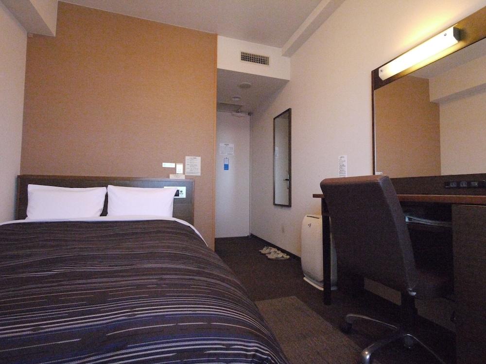 Route-inn Higashimuroran Ekimae Hotel